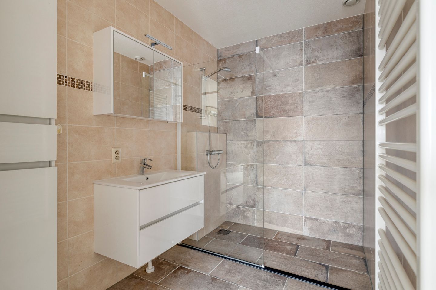 Photo 5 of Avenue Carnisse 98