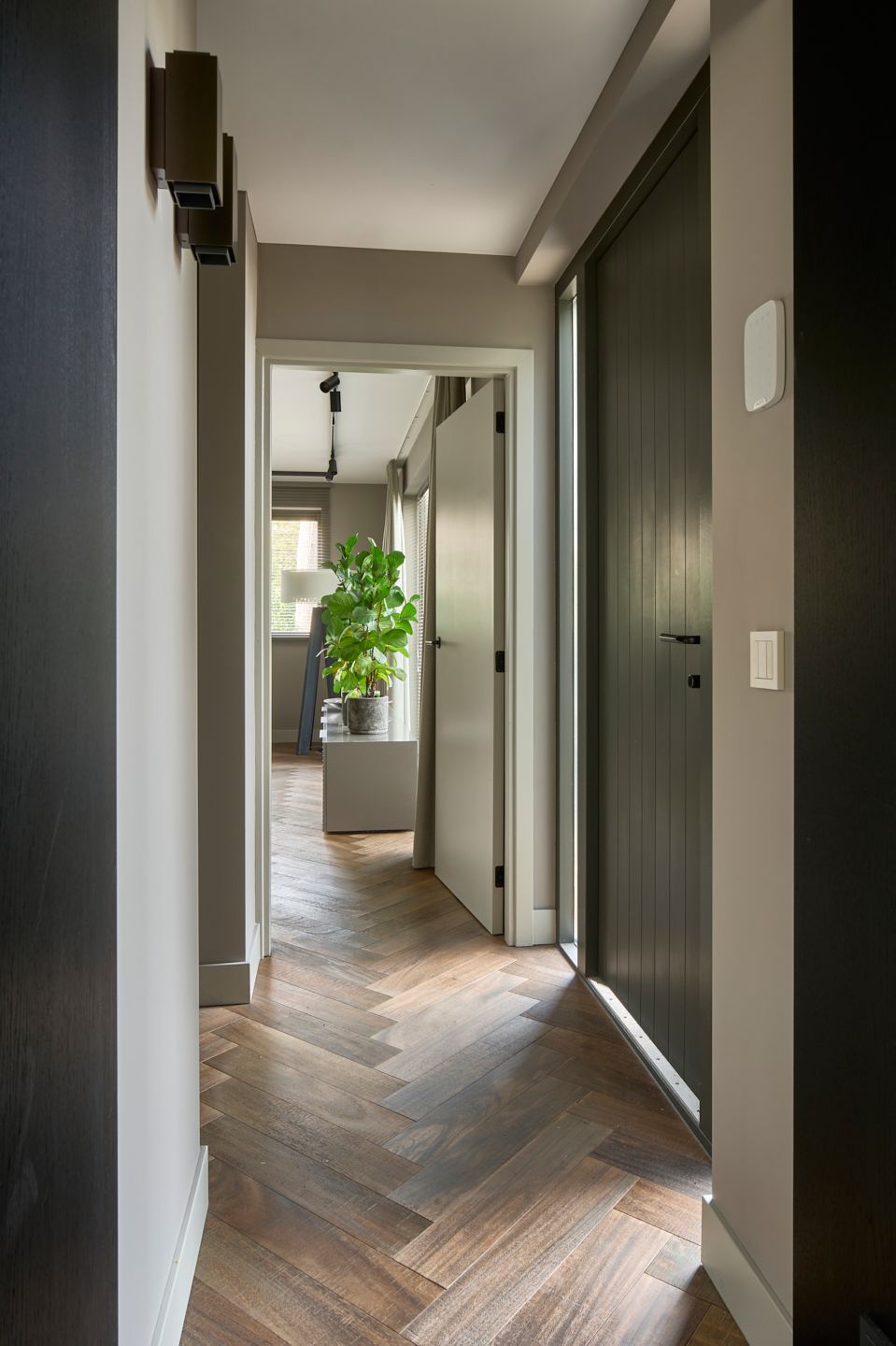 Luxurious Renovated Villa in Geldrop Designed by Remy Meijers — 15
