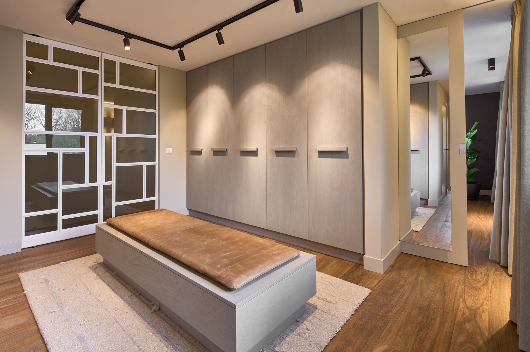 Luxurious Renovated Villa in Geldrop Designed by Remy Meijers — 21