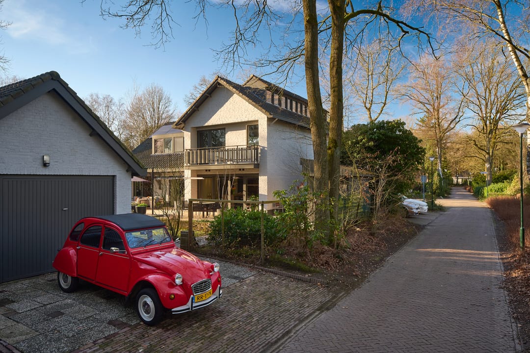 Luxurious Renovated Villa in Geldrop Designed by Remy Meijers — 37