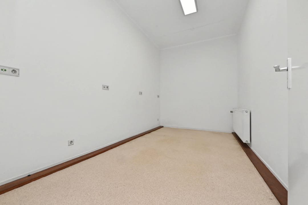 Characteristic ground floor space with cellar in center of Bergen op Zoom — 13