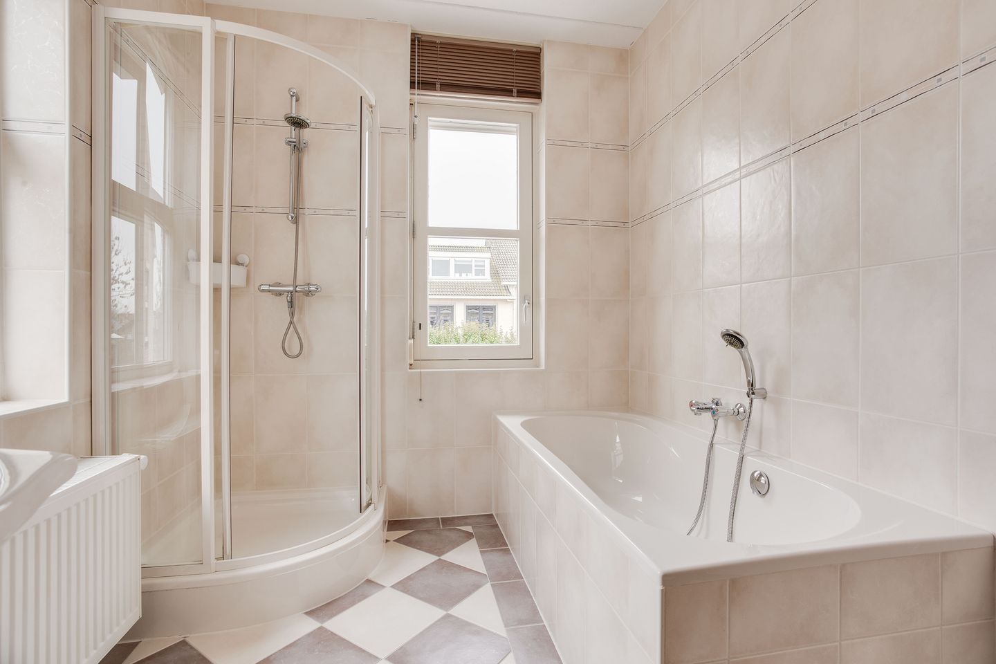 Photo 35 of Vogelwikke 16