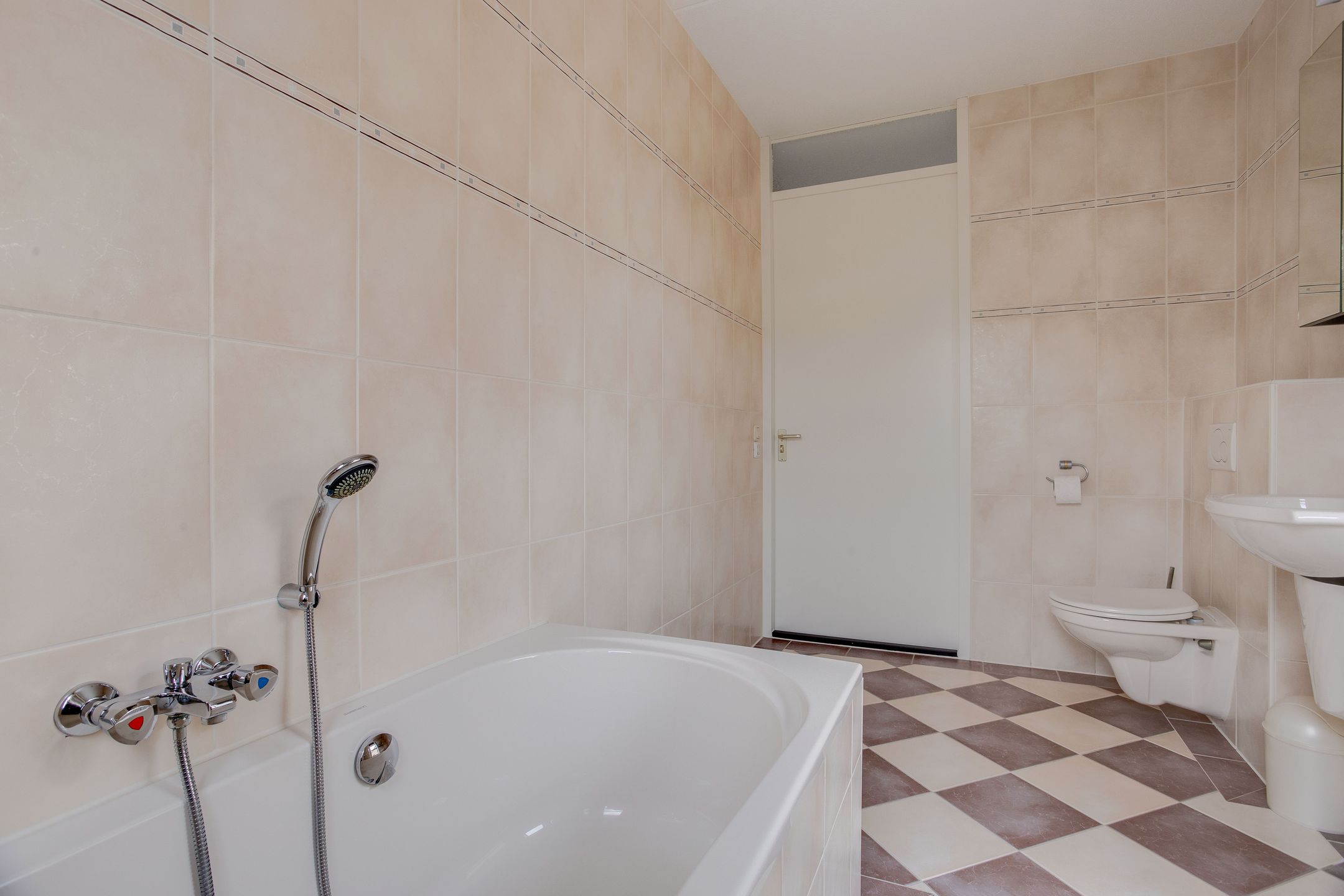 Photo 36 of Vogelwikke 16