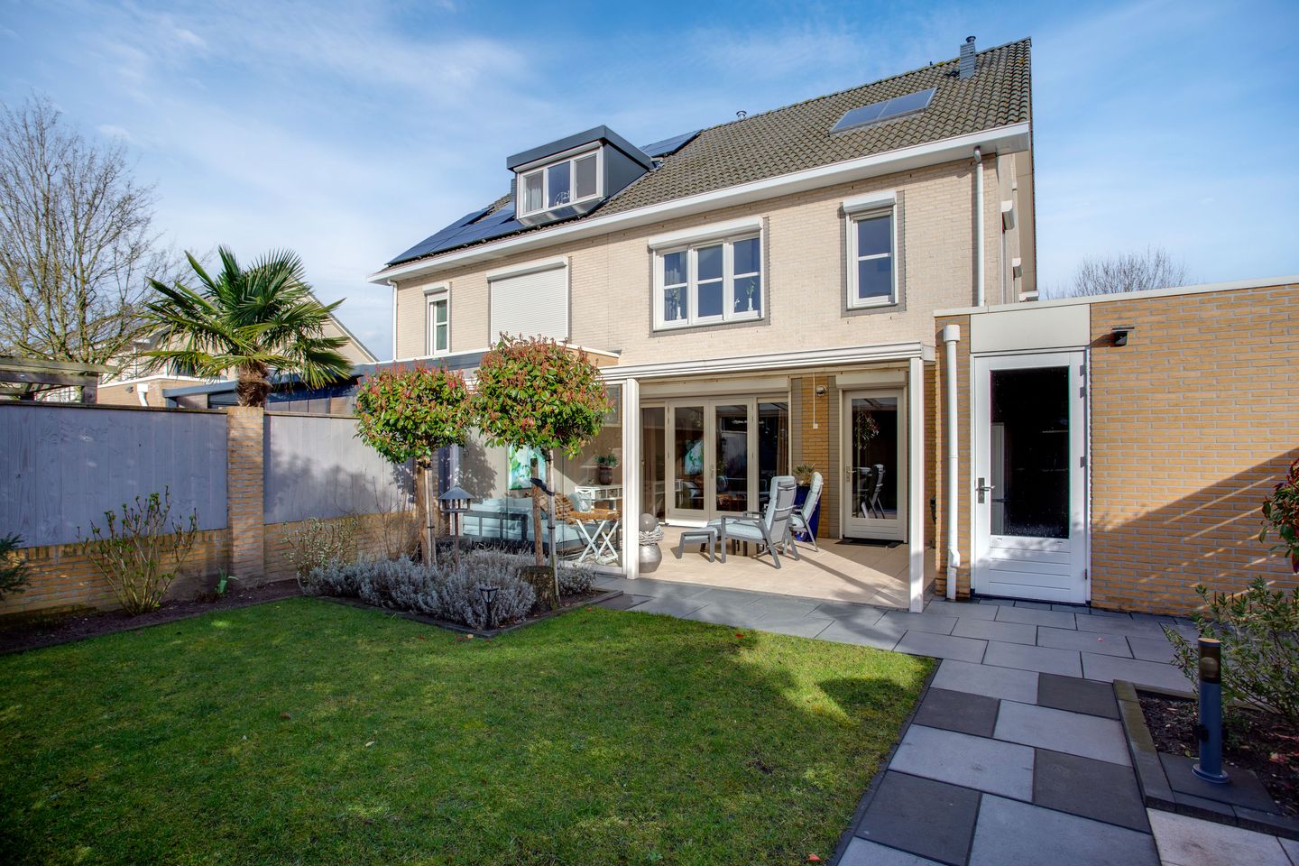 Photo 55 of Vogelwikke 16