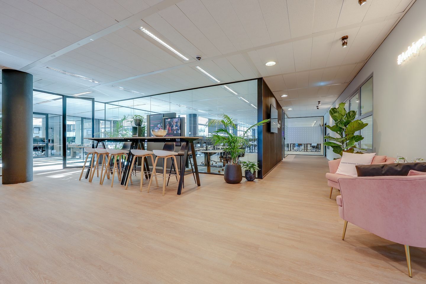 View photo 4 of Gustav Mahlerlaan 48