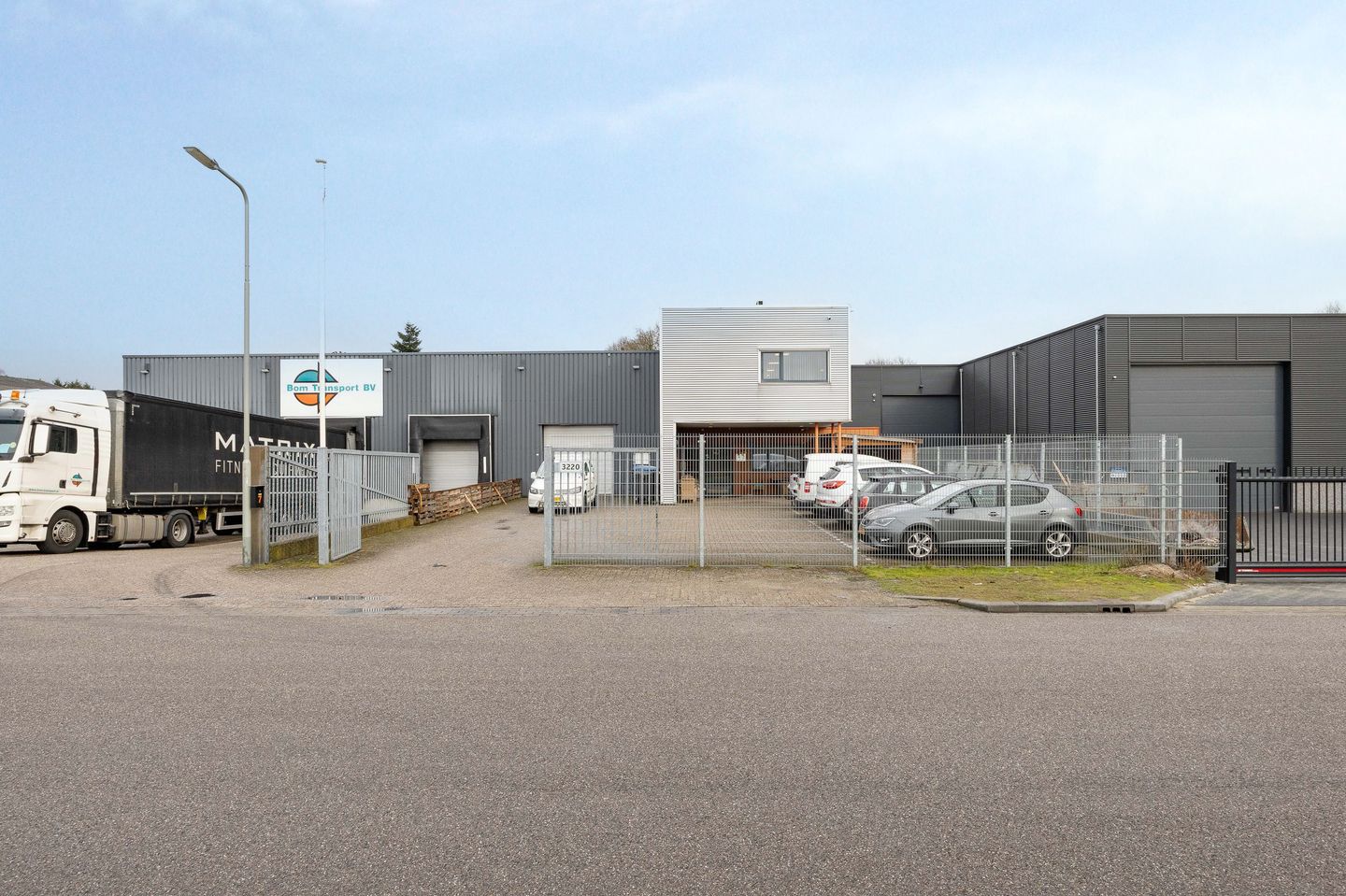 View photo 2 of De Hulst 7