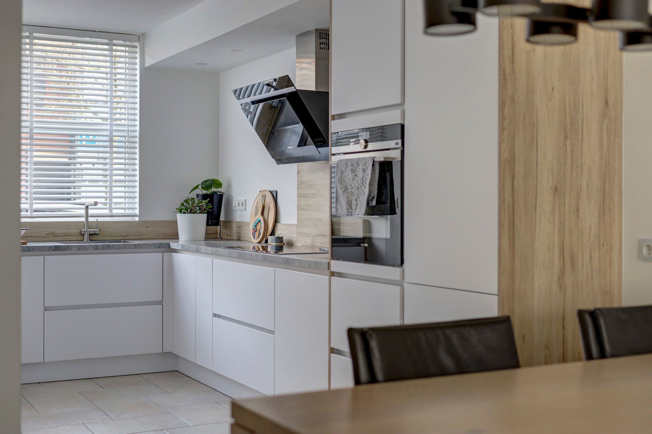 Photo 12 of Hornetstraat 14