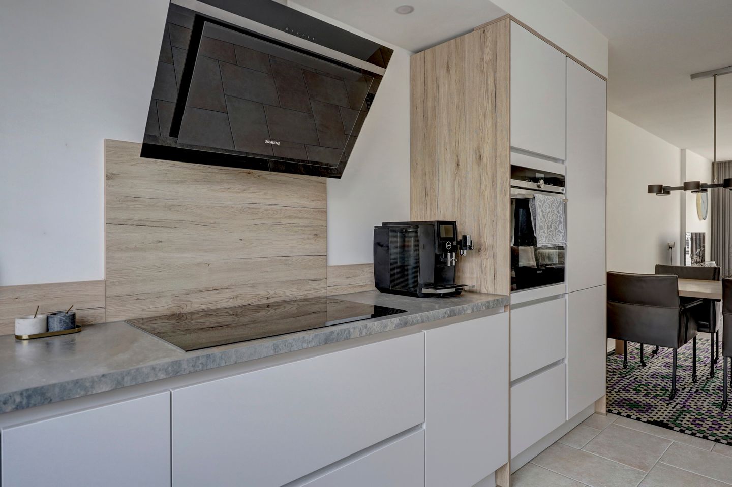 Photo 14 of Hornetstraat 14