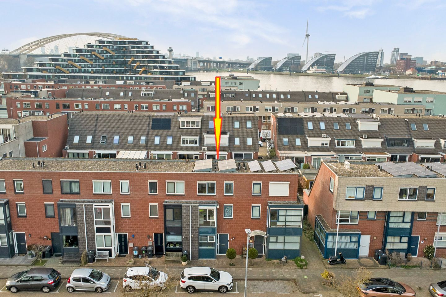 Photo 34 of Hornetstraat 14