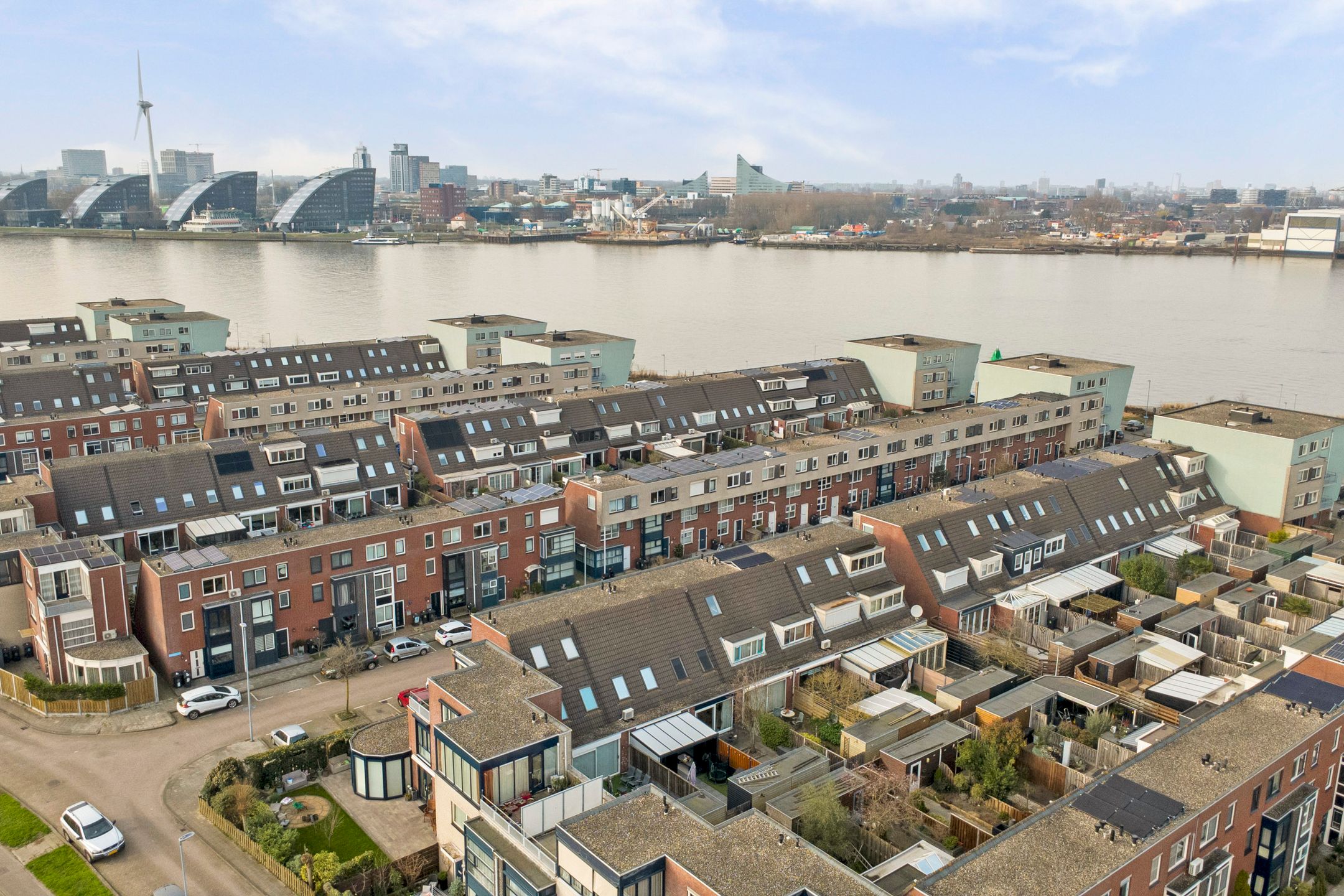 Photo 36 of Hornetstraat 14