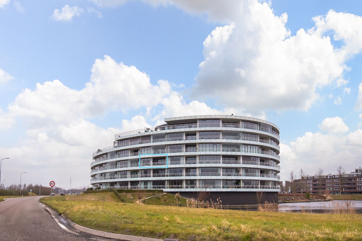 Spacious 2-Room Apartment with Parking in Sustainable Aquararius Complex — 50