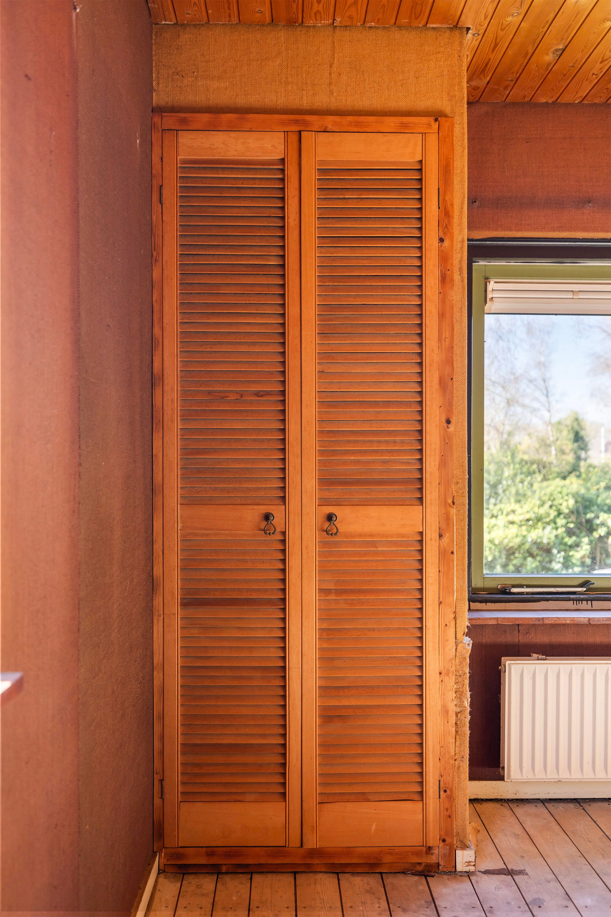 Charming 1950s Semi-Detached Home with Expansive Garden and Sauna — 30