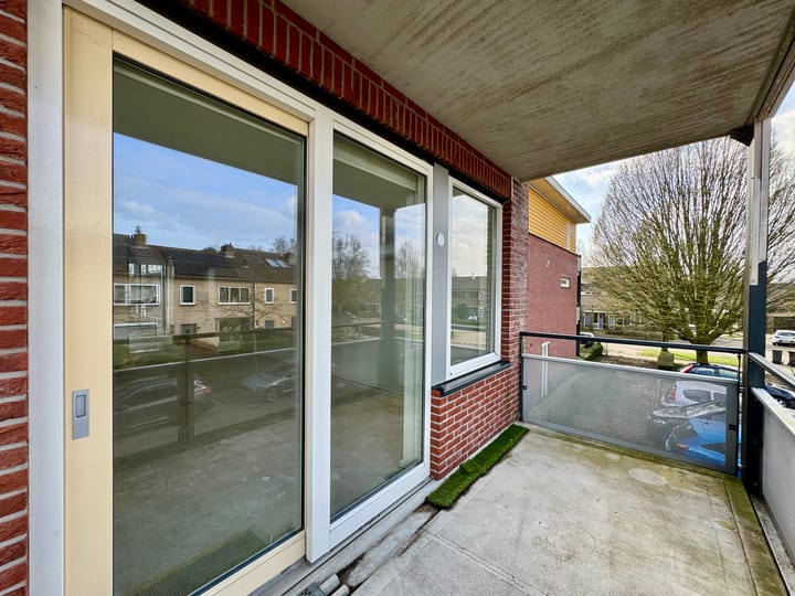 Photo 4 of Raadhuislaan 80-A17