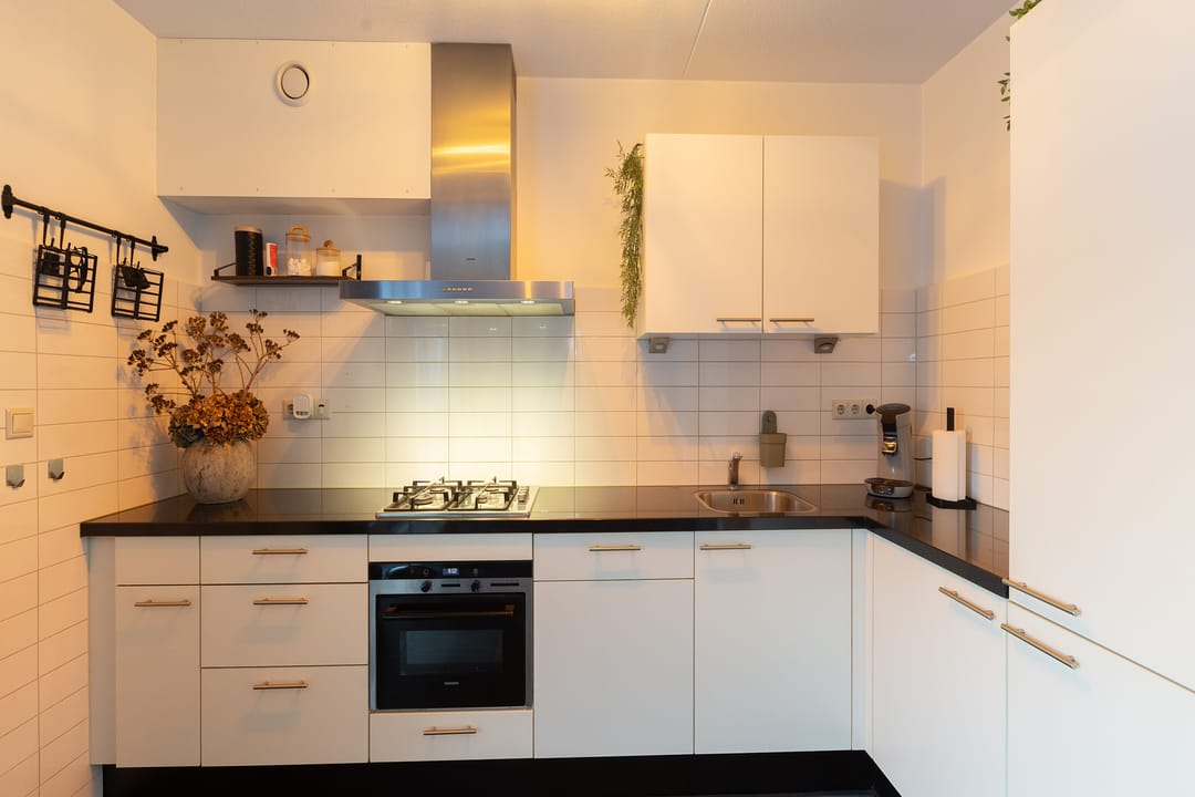 Photo 8 of Lijsterstraat 43