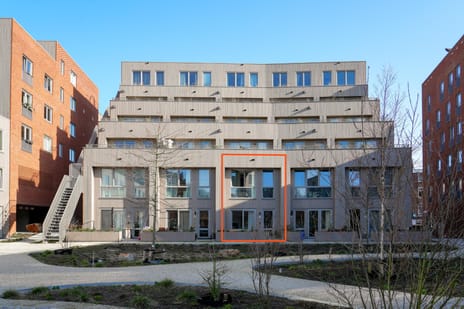 Helen Suzmanhof 144 tertiary image