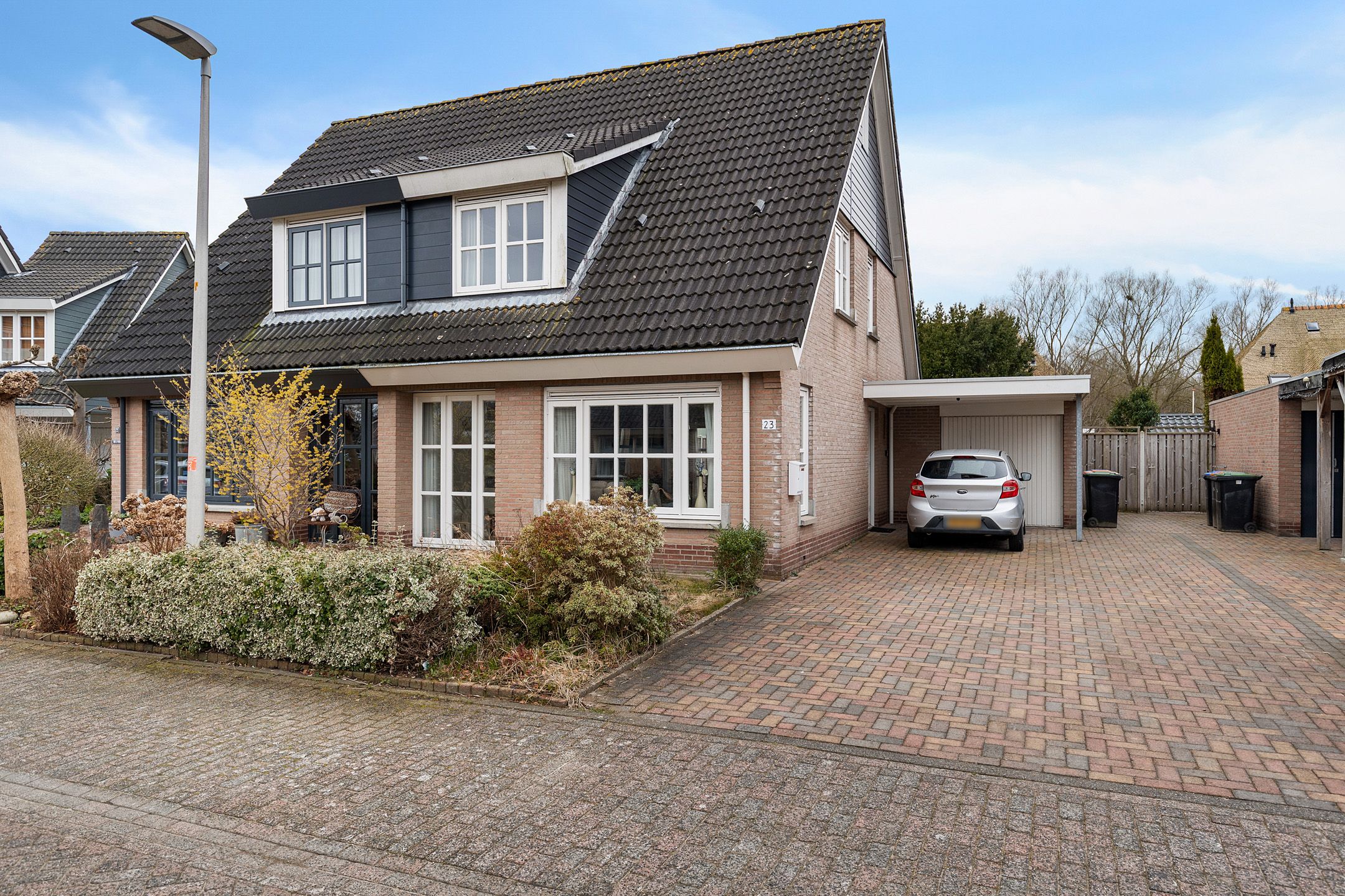 Buying a house in The Netherlands., Duifkruid 23