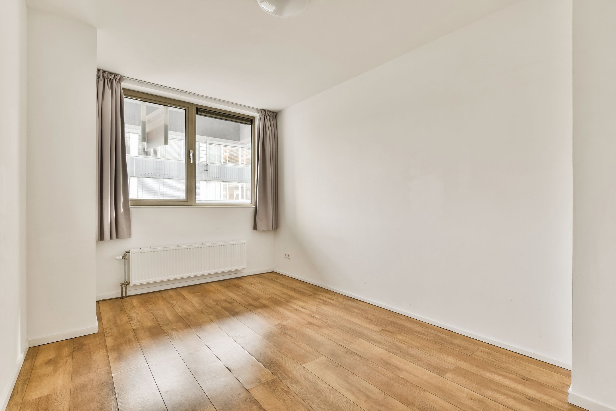 Photo 21 of Burmandwarsstraat 1