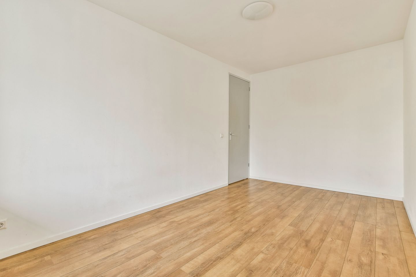 Photo 25 of Burmandwarsstraat 1