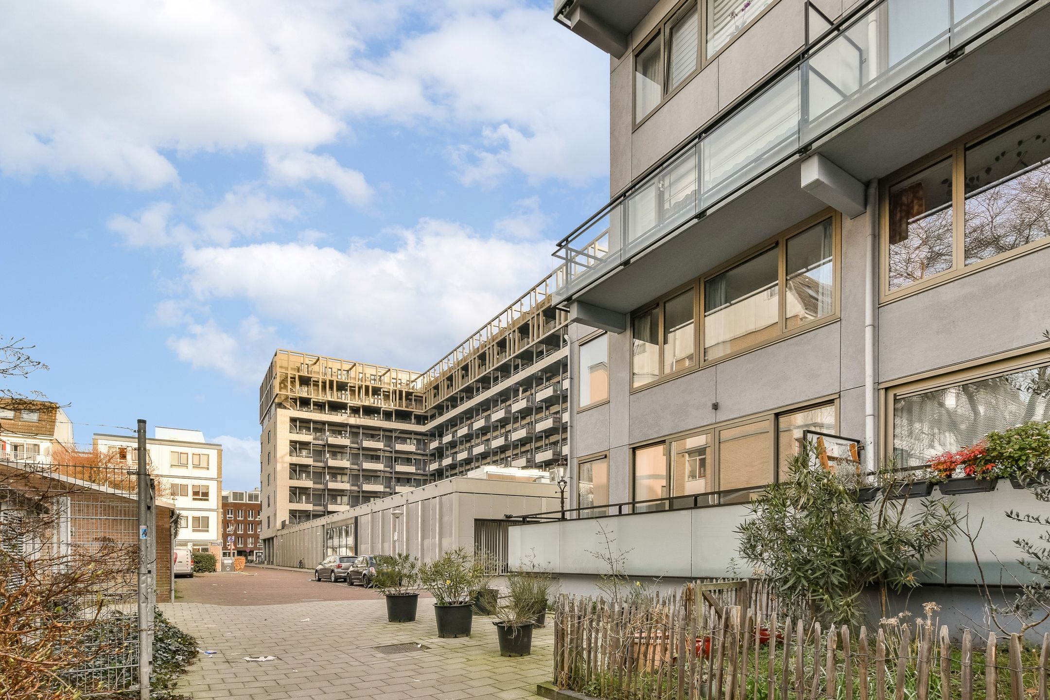 Royale maisonnette met balkon en privé parkeerplaats nabij de Amstel — 31