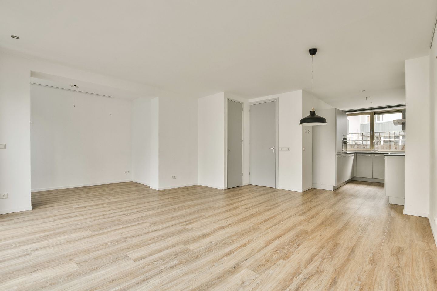 Photo 10 of Burmandwarsstraat 1