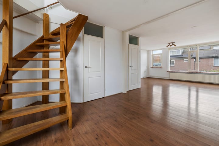 Appartement te koop: Meeuwenveld 117, Weesp