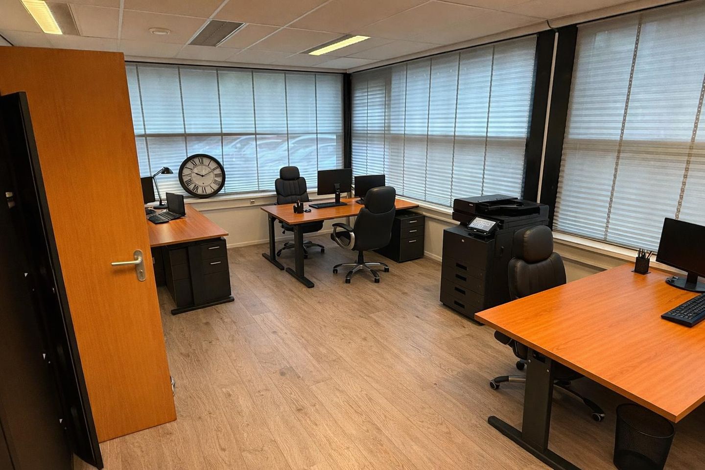 View photo 3 of Robijnstraat 54