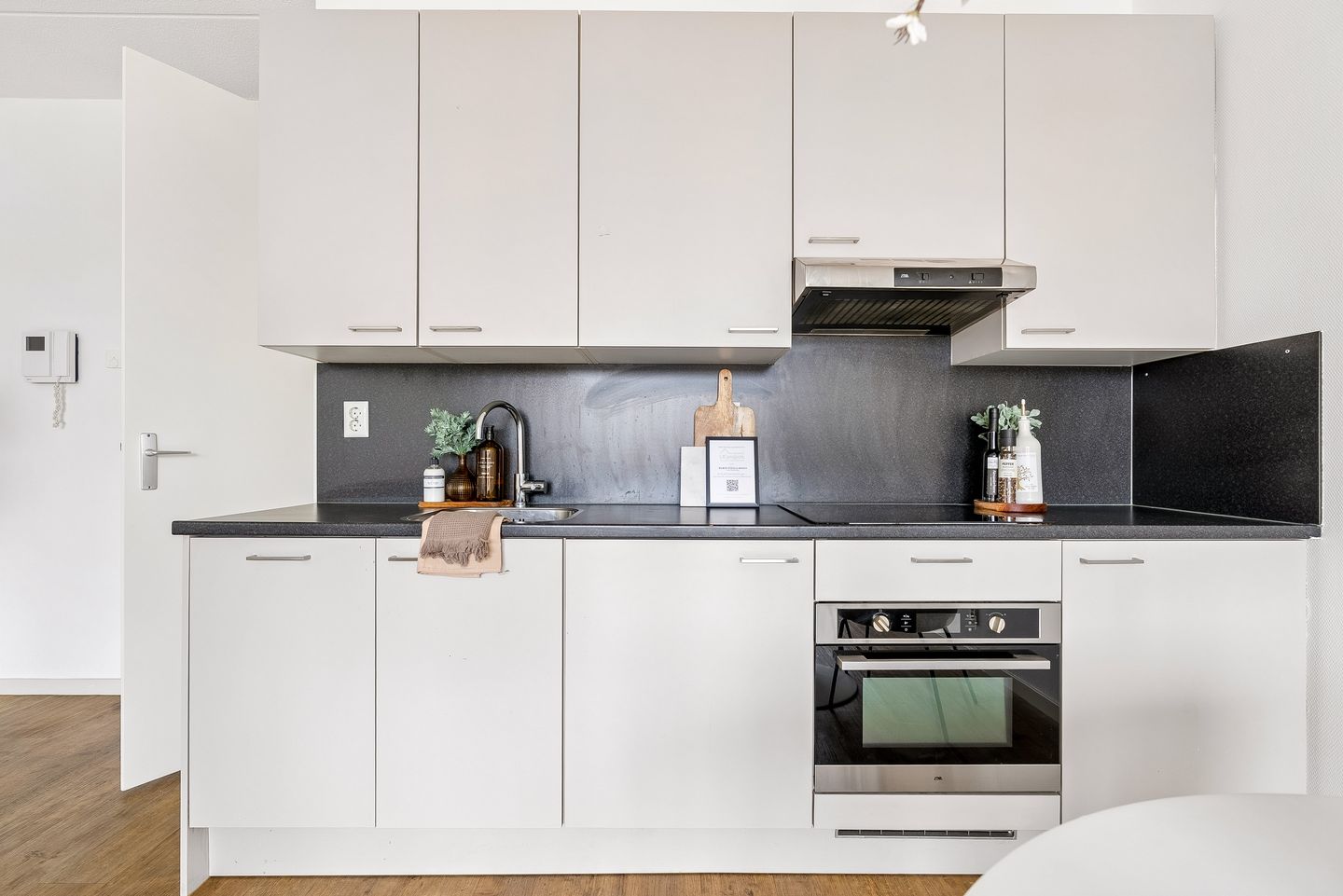 Foto 14 van San Marinostraat 45