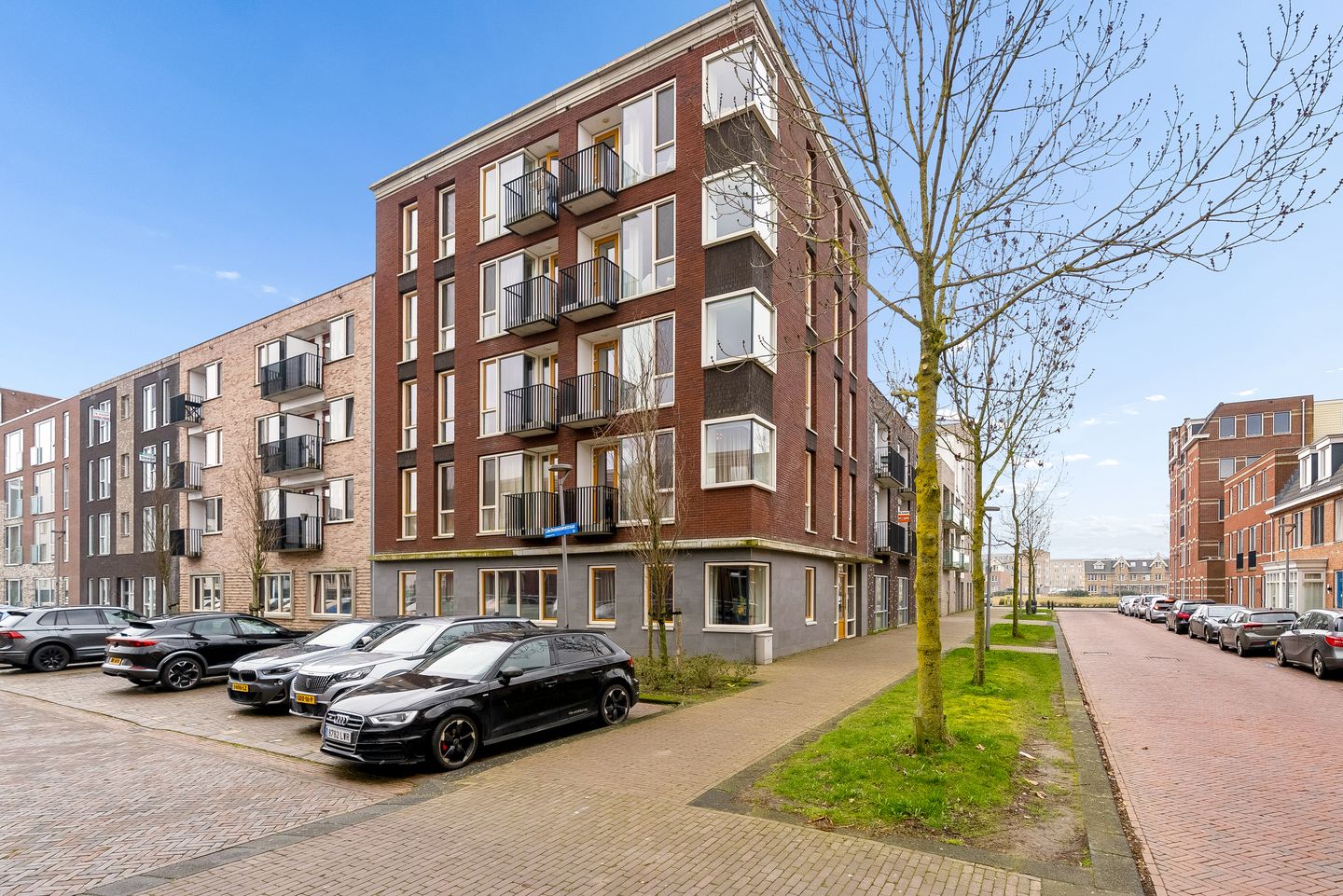 Foto 25 van San Marinostraat 45