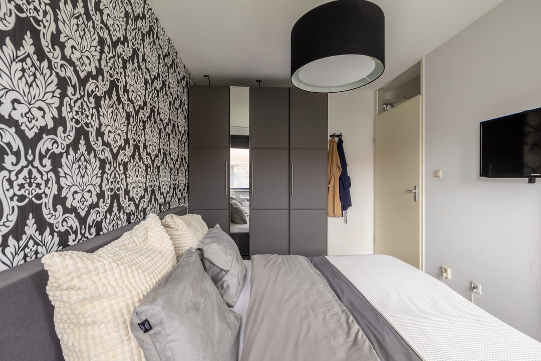 Extended terraced home with modern updates in Weidevenne — 22