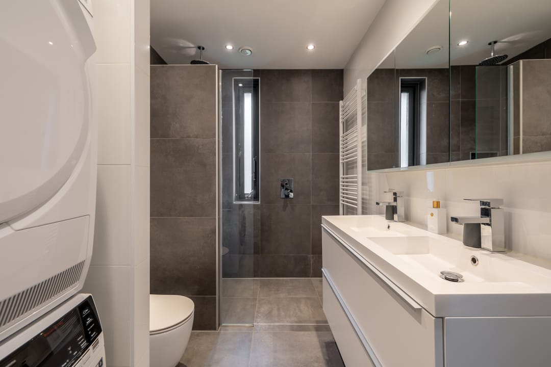 Extended terraced home with modern updates in Weidevenne — 27