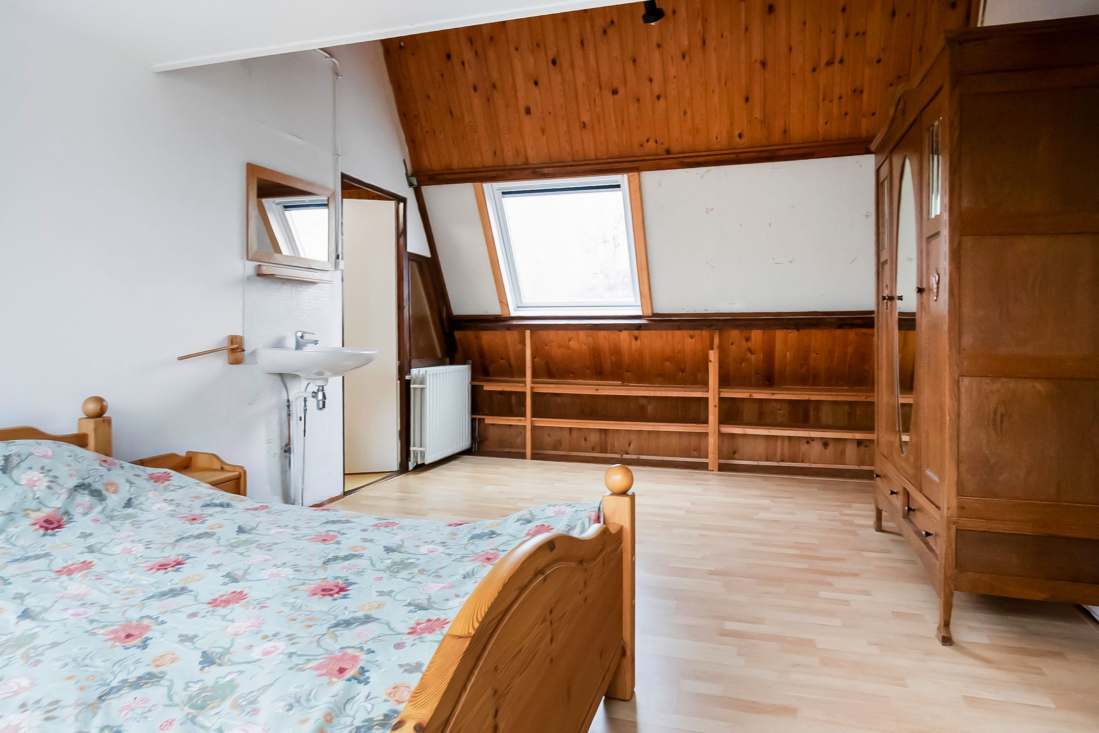 Photo 33 of Schweitzerstraat 91