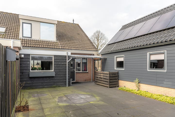 Photo 2 of Leeuwarderstraatweg 256