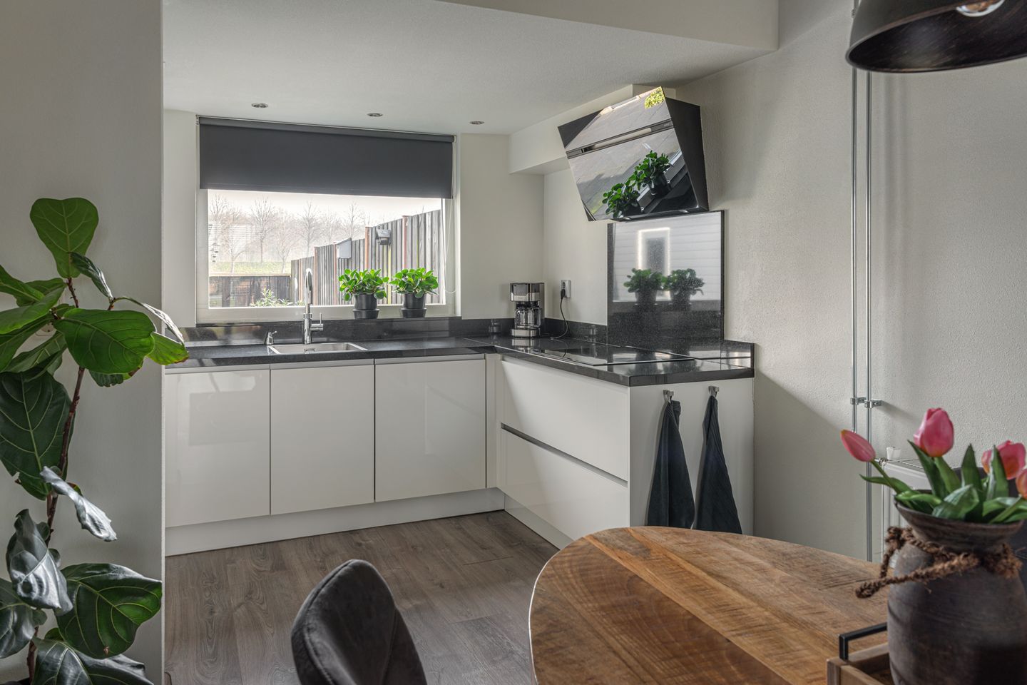 Foto 10 van Leeuwarderstraatweg 256