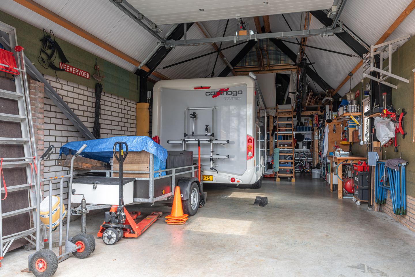 Foto 25 van Leeuwarderstraatweg 256