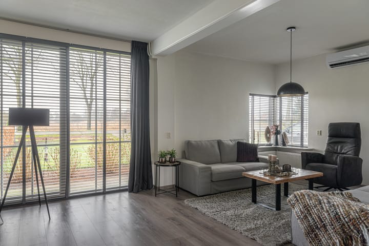 Photo 5 of Leeuwarderstraatweg 256