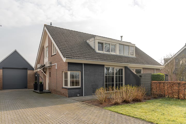 Leeuwarderstraatweg 256