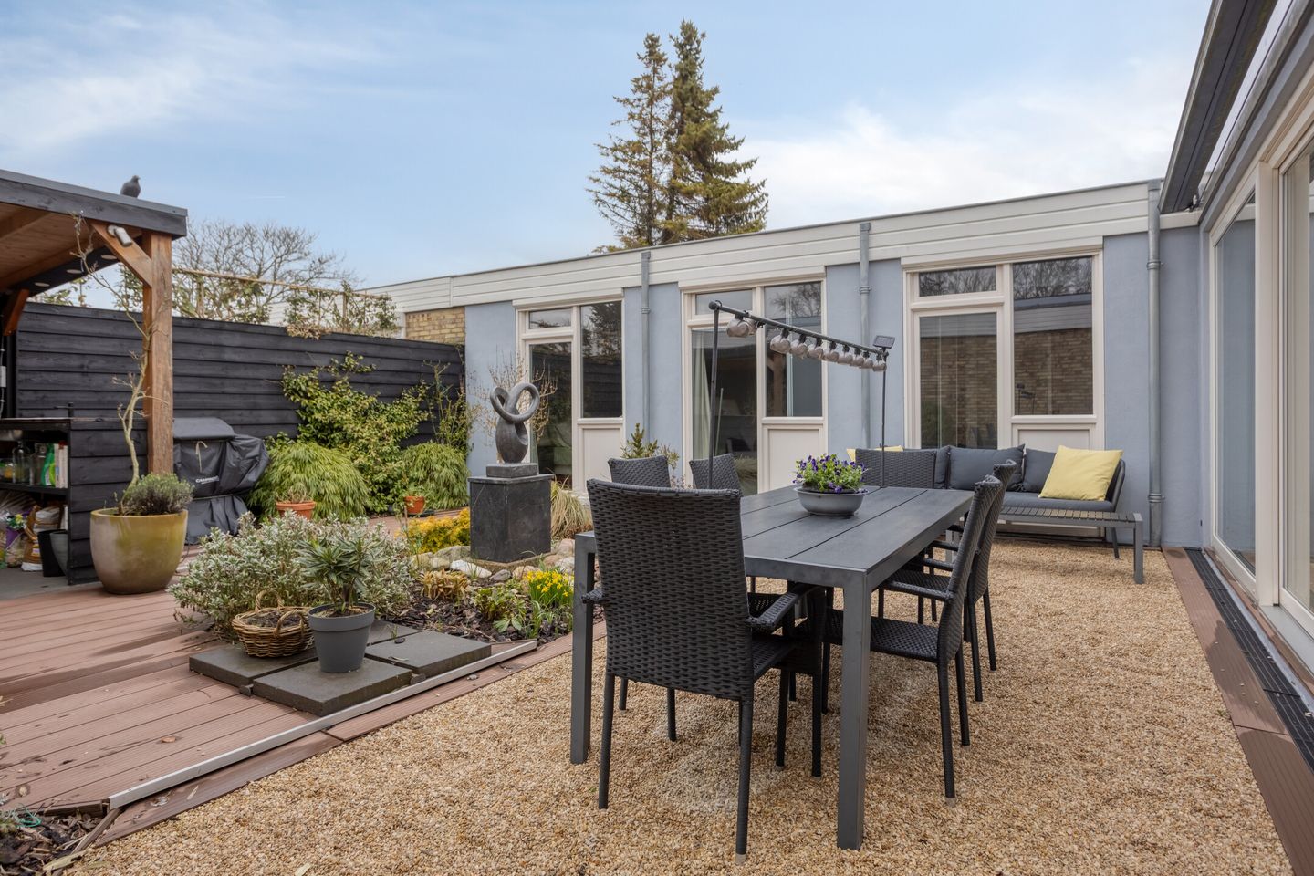 Renovated and Sustainable Patiobungalow with A+++ Energy Label and West-Facing Patio — 17
