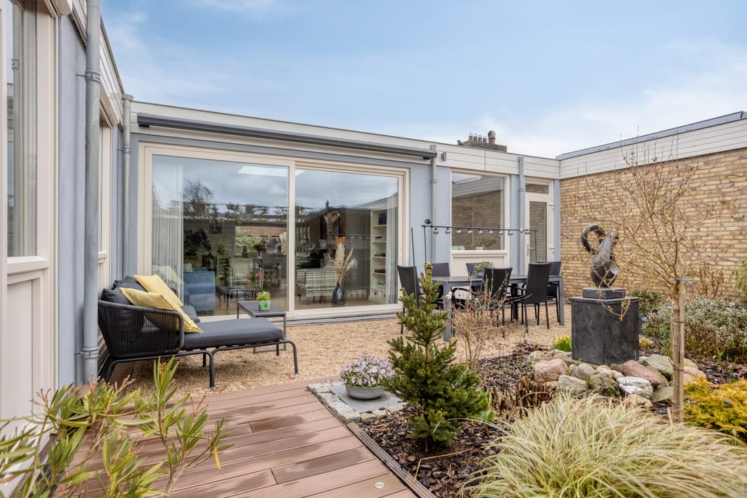 Renovated and Sustainable Patiobungalow with A+++ Energy Label and West-Facing Patio — 21