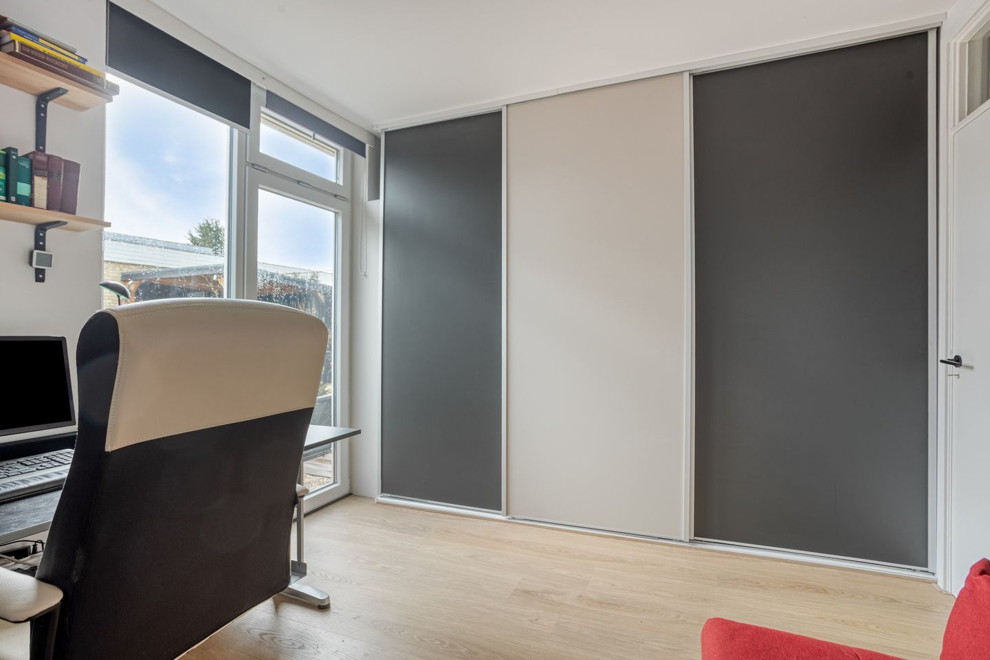 Renovated and Sustainable Patiobungalow with A+++ Energy Label and West-Facing Patio — 33
