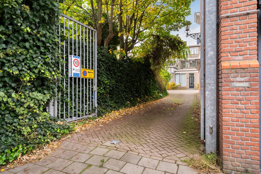 Photo 8 of Obrechtstraat 417