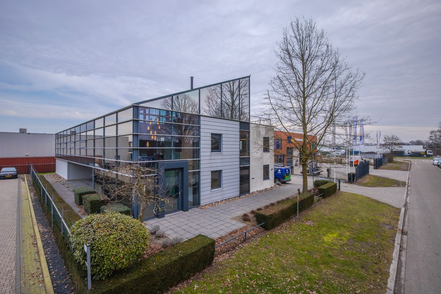 View photo 1 of Bemmelseweg 57