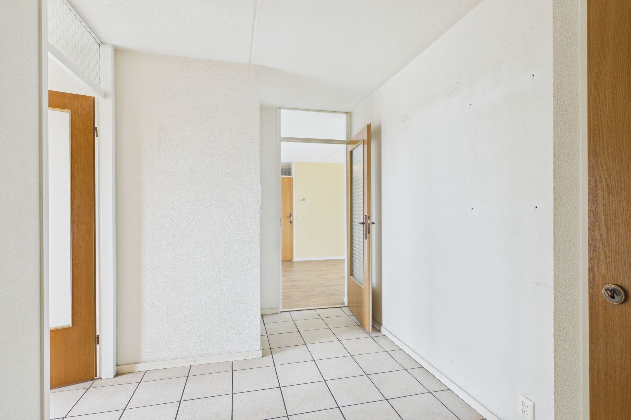 Spacious corner apartment with stunning Westerschelde view and private garage — 23
