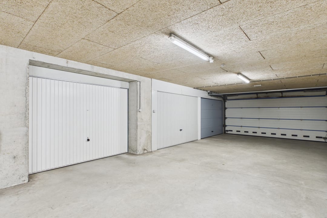 Spacious corner apartment with stunning Westerschelde view and private garage — 45