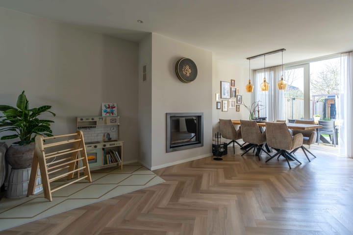 Photo 5 of Esdoornstraat 7