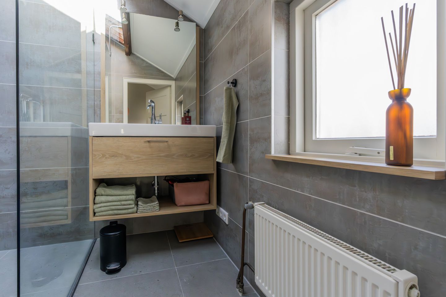 Photo 20 of Esdoornstraat 7