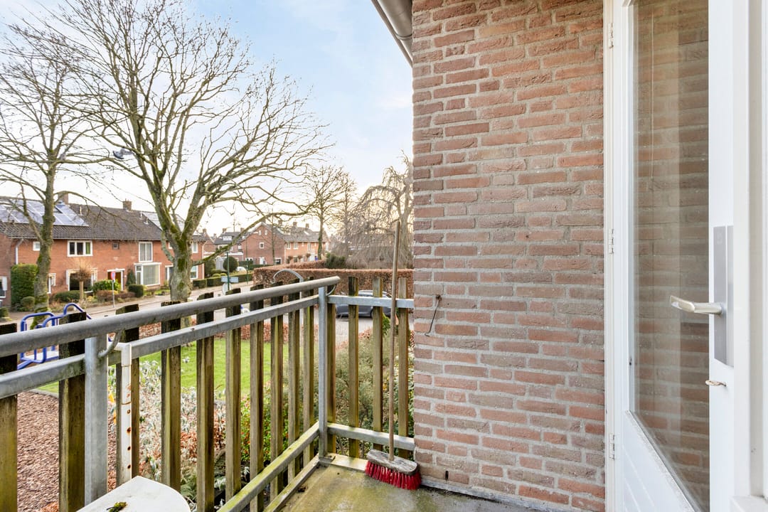 Foto 16 van Burg v d Weijerstraat 56