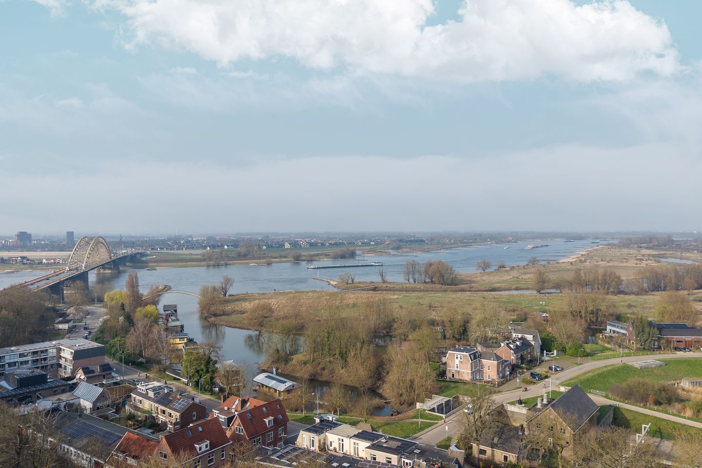 Foto 35 van Graadt van Roggenstraat 79