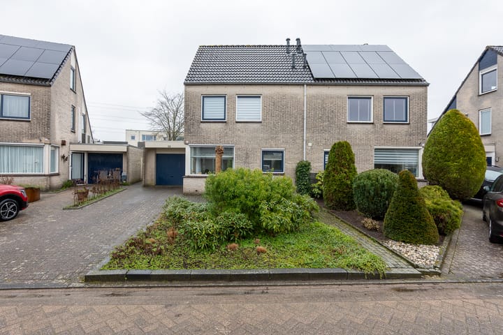 Photo 2 of Huisingehof 33