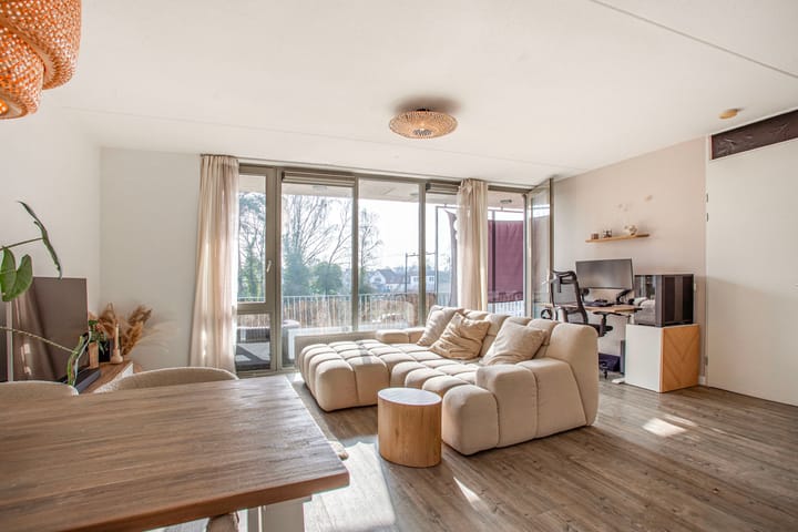 Foto 2 van Ernst Casimirlaan 106