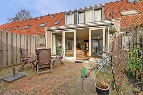 Slinger 77 secondary image